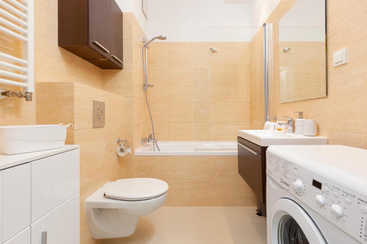 19 Dzielnica Apartamenty Warszawa By Noclegi Renters Exterior photo